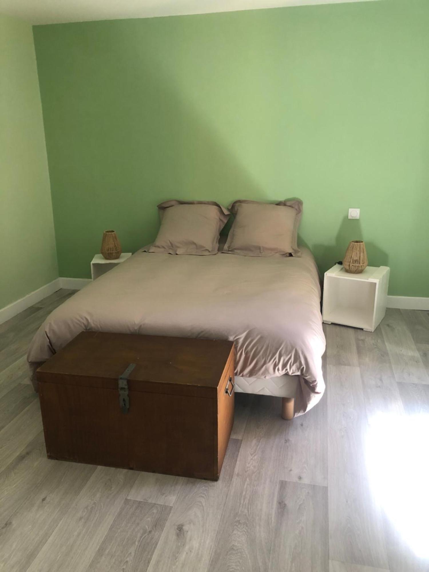 Appartement T2 Avec Terrasse Calme Et Ensoleillee à Saint-Claude Extérieur photo