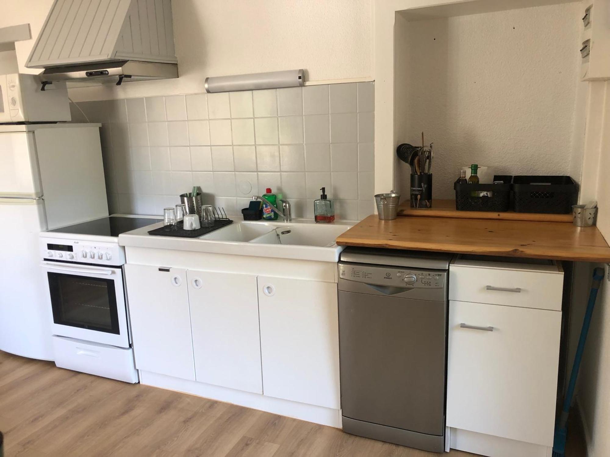 Appartement T2 Avec Terrasse Calme Et Ensoleillee à Saint-Claude Extérieur photo