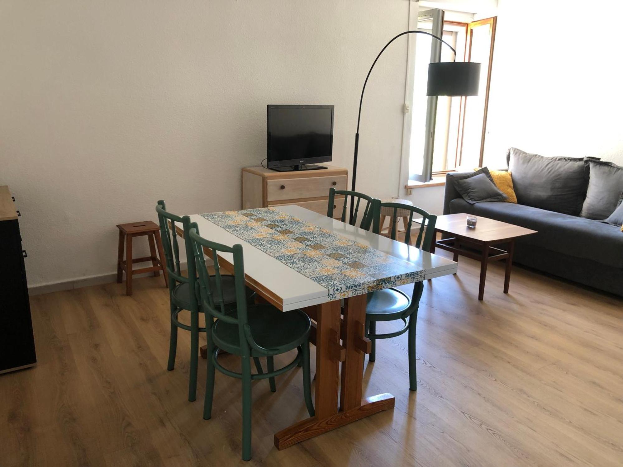 Appartement T2 Avec Terrasse Calme Et Ensoleillee à Saint-Claude Extérieur photo